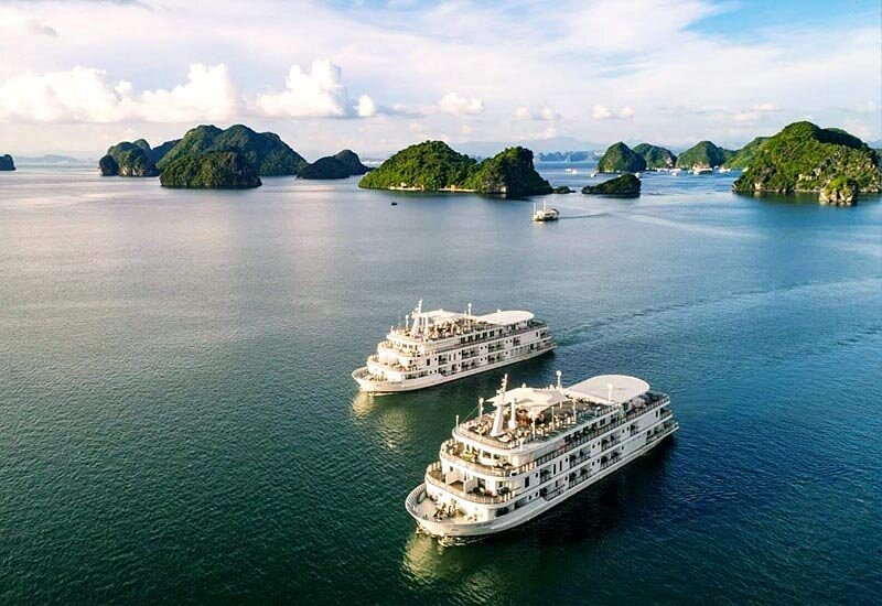  Vietnam with Hanoi, Ho Chi Minh and Halong Bay Cruise